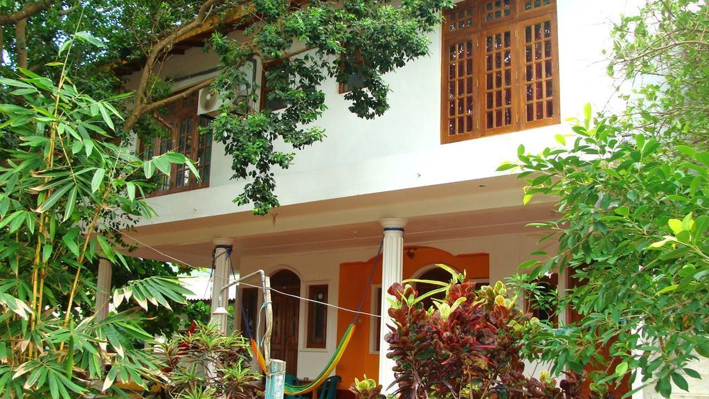 Rupa'S Hotel Arugam Bay Habitación foto