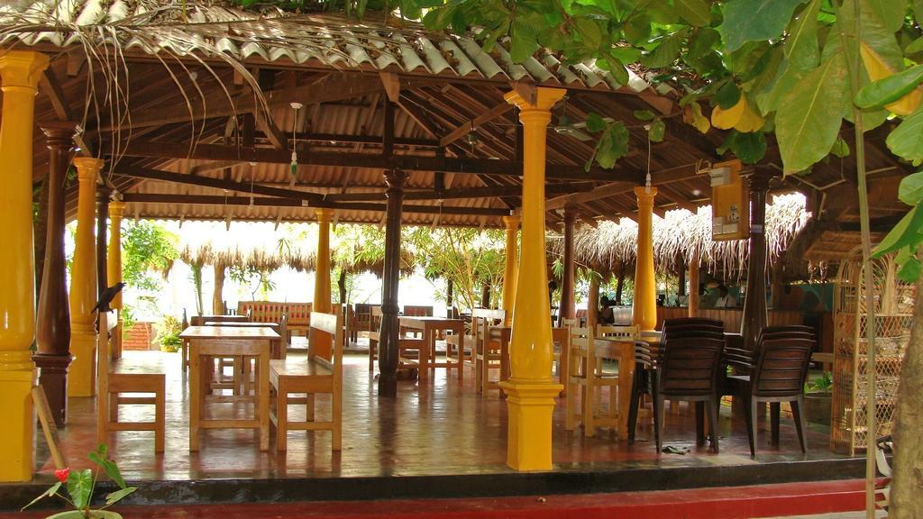 Rupa'S Hotel Arugam Bay Habitación foto